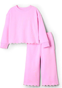 Scalloped lounge sets
