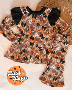 Scarecrows and bows
